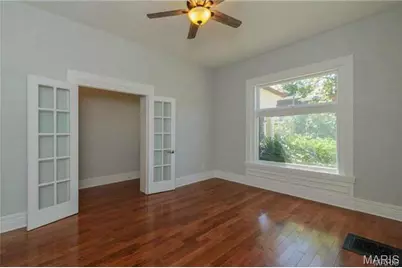 3671 Russell Boulevard, Saint Louis, MO 63110 - Photo 23
