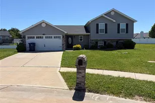 483 Honeysuckle Creek Dr Dr, Wentzville, MO 63385 - Photo 1