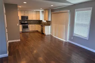483 Honeysuckle Creek Dr Dr, Wentzville, MO 63385 - Photo 5