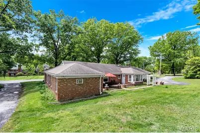 9071 Monmouth Drive, Richmond Heights, MO 63117 - Photo 13