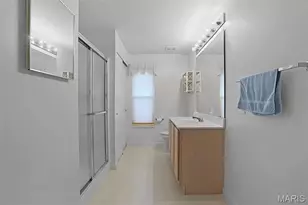 10276 Highbury Ln, Saint Louis, MO 63123 - Photo 25