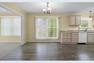 10276 Highbury Lane, Saint Louis, MO 63123 - Photo 9