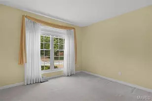10276 Highbury Ln, Saint Louis, MO 63123 - Photo 15
