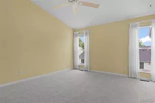 10276 Highbury Ln, Saint Louis, MO 63123 - Photo 7
