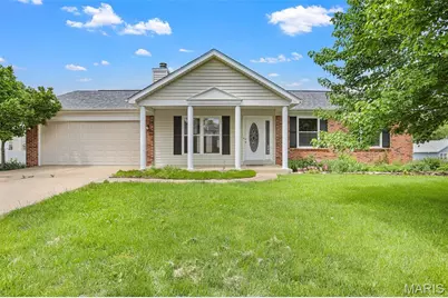 5744 Walnut Creek Boulevard, Saint Charles, MO 63304 - Photo 1