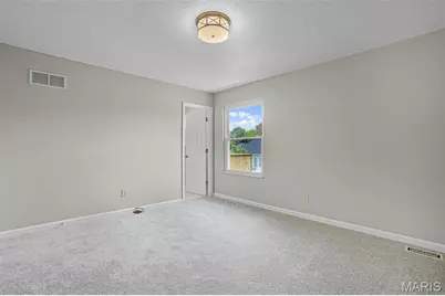 5744 Walnut Creek Boulevard, Saint Charles, MO 63304 - Photo 15