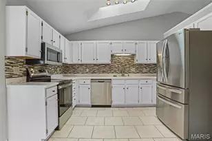5744 Walnut Creek Blvd, Saint Charles, MO 63304 - Photo 7