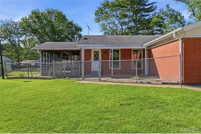 2723 Buckingham Drive, Florissant, MO 63033 - Photo 37