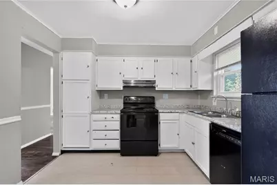 9503 Yorktown Drive, Saint Louis, MO 63137 - Photo 7