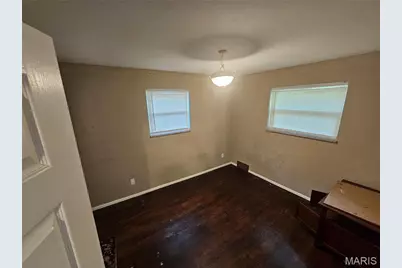 9503 Yorktown Drive, Saint Louis, MO 63137 - Photo 13