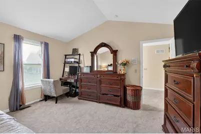 102 August Place, Florissant, MO 63034 - Photo 21