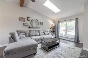 4367 Meadowgreen Estates Dr, Saint Louis, MO 63129 - Photo 9