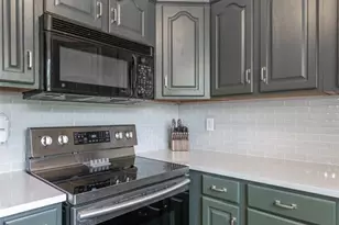 4367 Meadowgreen Estates Dr, Saint Louis, MO 63129 - Photo 13