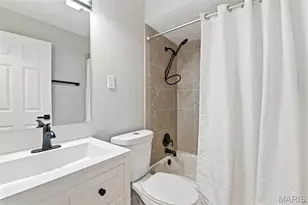 12302 Promenade Ln, Saint Louis, MO 63146 - Photo 15