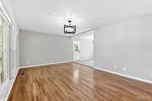 12302 Promenade Ln, Saint Louis, MO 63146 - Photo 3