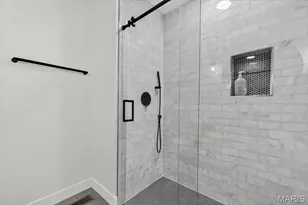 125 Crandon Dr, Saint Louis, MO 63105 - Photo 33