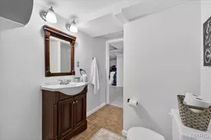 720 Fernview Dr, Creve Coeur, MO 63141 - Photo 25