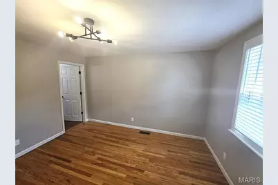 12102 McKelvey Road, Maryland Heights, MO 63043 - Photo 17