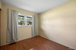 12208 Courtwick Dr, Sappington, MO 63128 - Photo 11