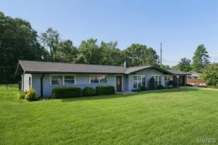 12208 Courtwick Dr, Sappington, MO 63128 - Photo 17
