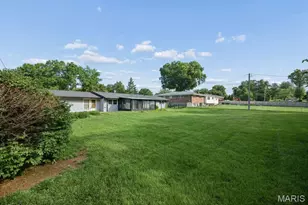 12208 Courtwick Dr, Sappington, MO 63128 - Photo 19