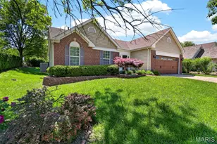 385 Birchwood Crossing Ln, Maryland Heights, MO 63043 - Photo 3
