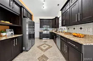 385 Birchwood Crossing Ln, Maryland Heights, MO 63043 - Photo 21