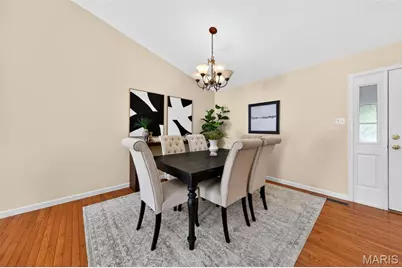 385 Birchwood Crossing Lane, Maryland Heights, MO 63043 - Photo 9