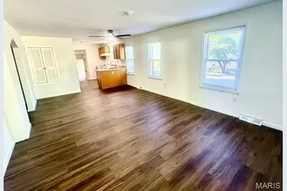 3554 Theresa Avenue, Saint Ann, MO 63074 - Photo 3