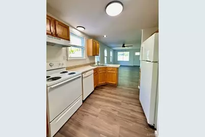 3554 Theresa Avenue, Saint Ann, MO 63074 - Photo 5