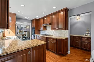 2073 Meadowbrook Way Dr, Chesterfield, MO 63017 - Photo 13