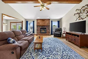 4 Santa Ynez Ct, Saint Charles, MO 63303 - Photo 3