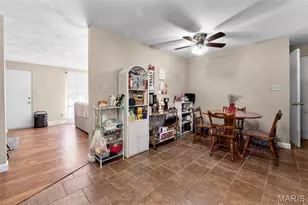 1514 Vickie St, Cape Girardeau, MO 63701 - Photo 9