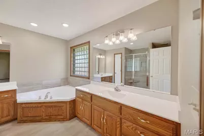 2220 Cherry Blossom Circle, Lebanon, MO 65536 - Photo 9