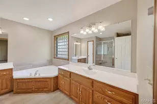 2220 Cherry Blossom Cir, Lebanon, MO 65536 - Photo 9