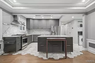 7539 Oxford Dr, Saint Louis, MO 63105 - Photo 9
