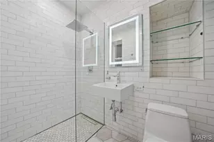 7539 Oxford Dr, Saint Louis, MO 63105 - Photo 13