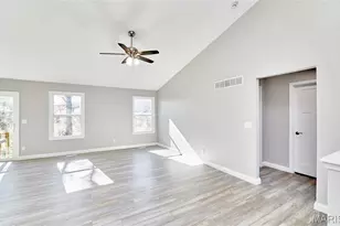 28725 Woodland Heights Dr, Warrenton, MO 63383 - Photo 5