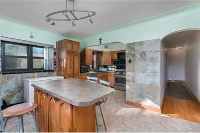 701 Garlyn Court, Saint Louis, MO 63123 - Photo 13