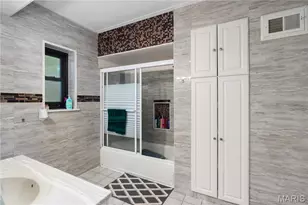 701 Garlyn Ct, Saint Louis, MO 63123 - Photo 9