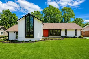 500 Kingridge Dr, Ballwin, MO 63011 - Photo 1