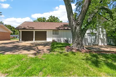 500 Kingridge Drive, Ballwin, MO 63011 - Photo 29