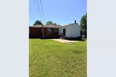 9233 Edna Street, Riverview, MO 63137 - Photo 23