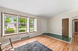 7712 Sunray Ln, Crestwood, MO 63123 - Photo 7