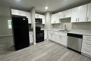 1438 Plaza Pl, Wentzville, MO 63385 - Photo 7