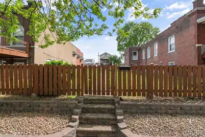 5226 Elizabeth Avenue, Saint Louis, MO 63110 - Photo 7