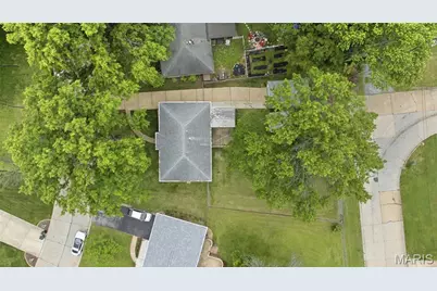 8309 Julia Drive, Affton, MO 63123 - Photo 5