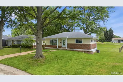8309 Julia Drive, Affton, MO 63123 - Photo 3