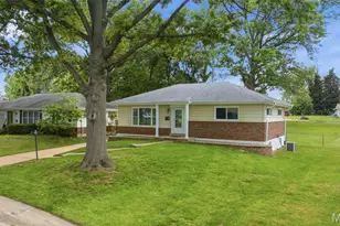 8309 Julia Dr, Affton, MO 63123 - Photo 3
