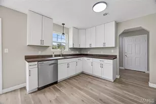 810 Mildred St, Richland, MO 65556 - Photo 9